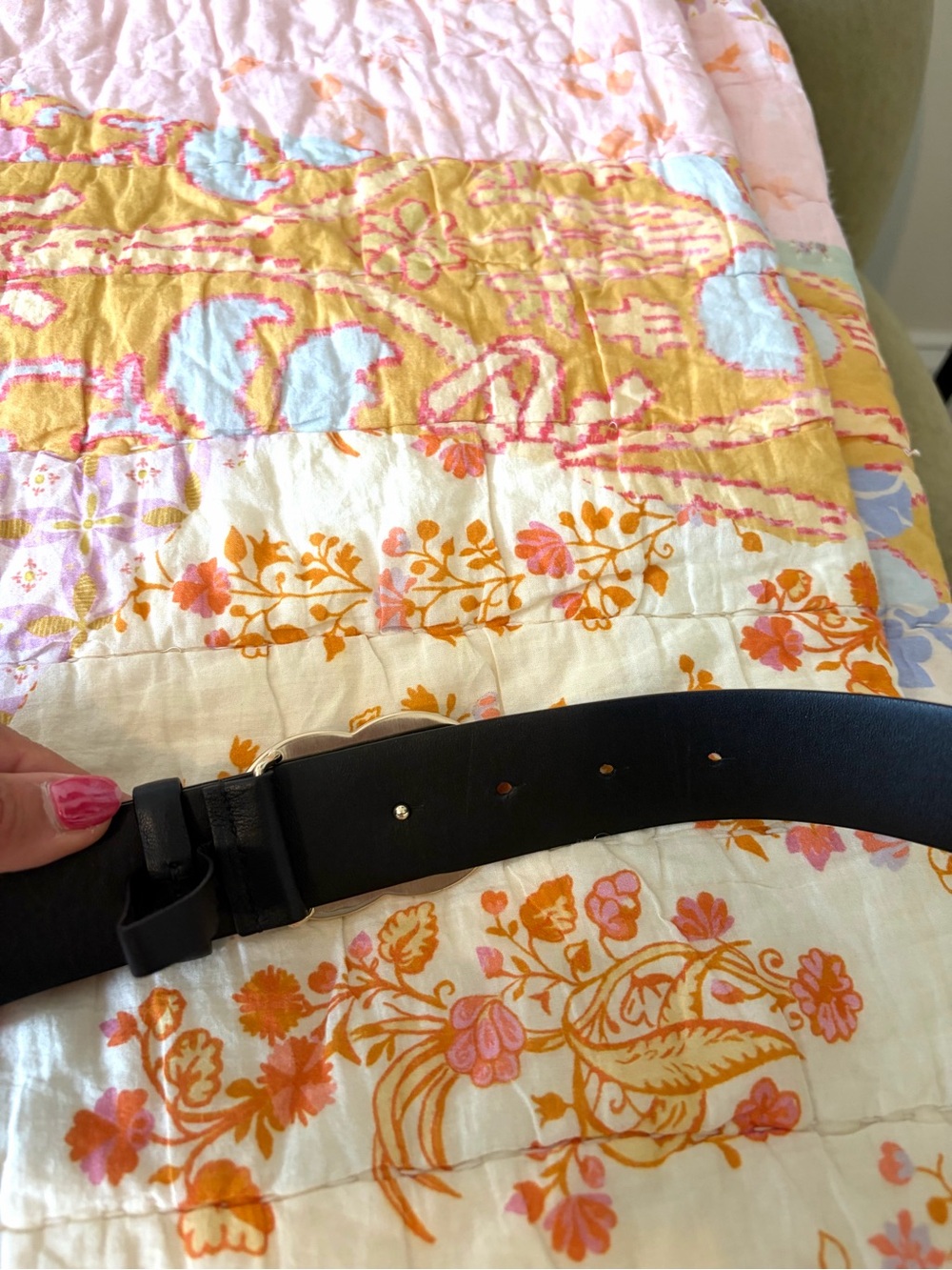 CHANEL Black Leather Belt with Pink Tweed CC Buckle - Picture 4 of 6